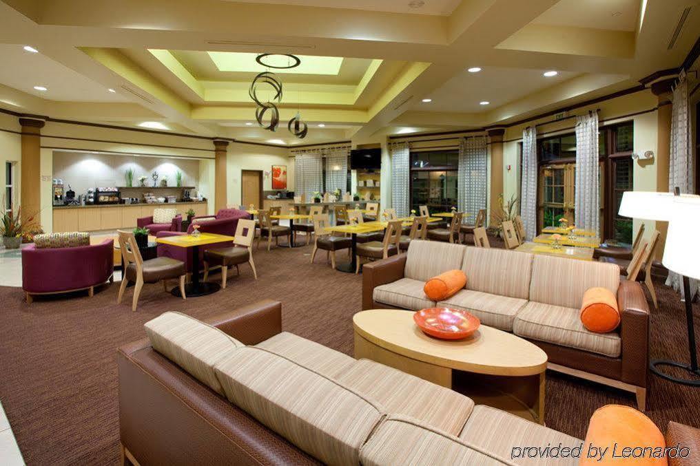 Hotel La Quinta By Wyndham Alexandria Airport Exterior foto