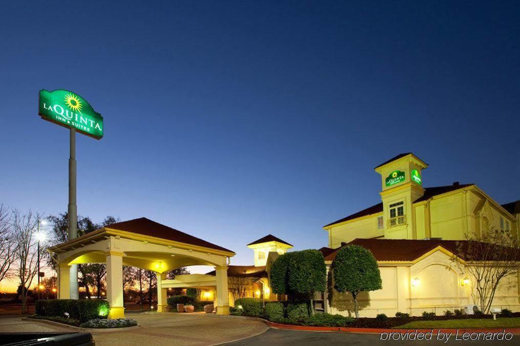 Hotel La Quinta By Wyndham Alexandria Airport Exterior foto